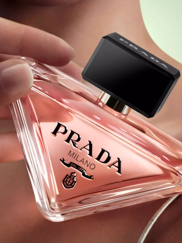 Paradoxe — Prada